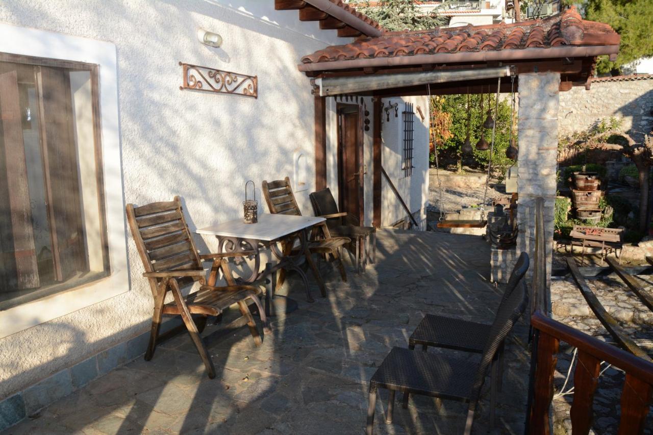 Giorgos' & Noula'S Cottage In Desfina Village- Near Delphi Exteriör bild